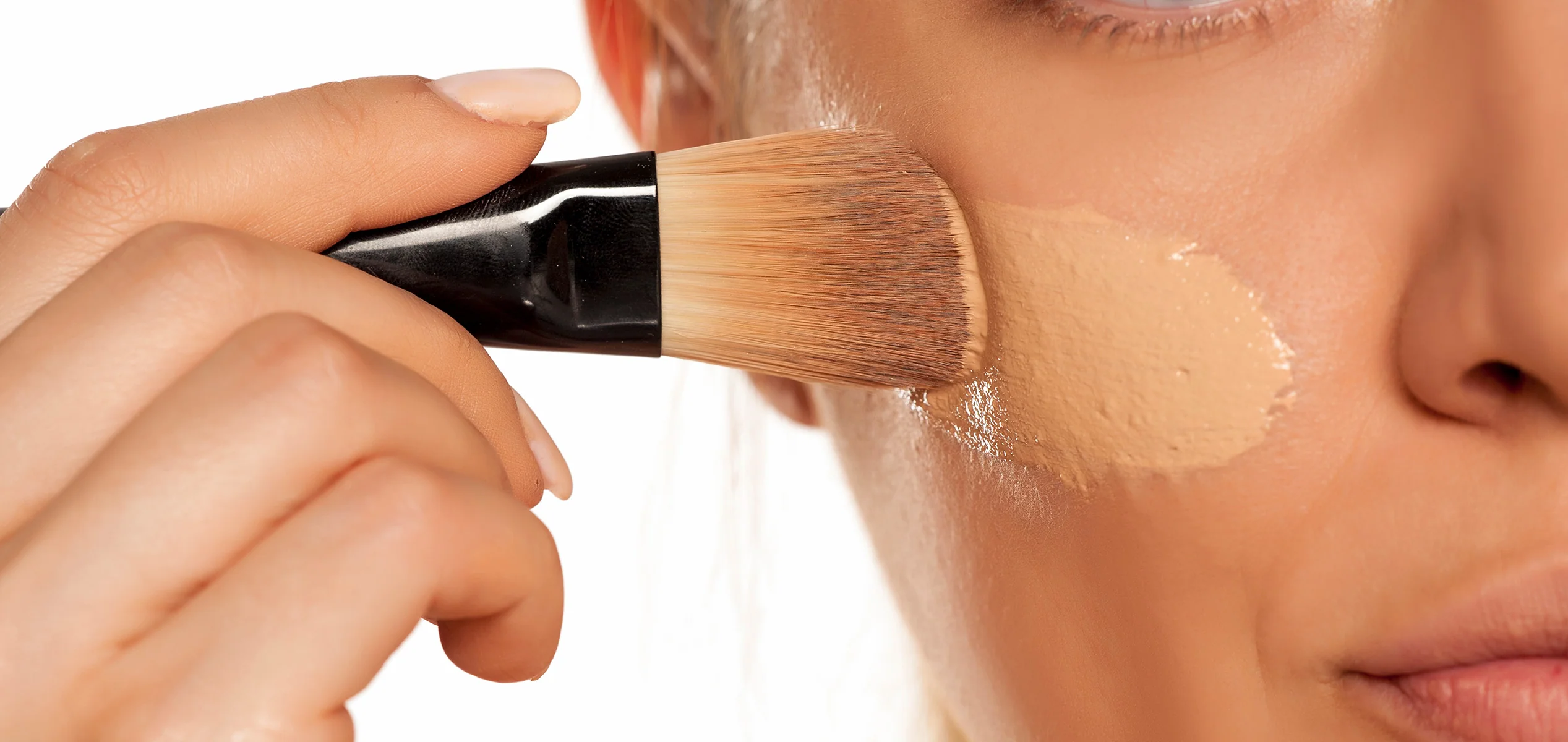 Front Page -Ethereal Beauty Thin Lizzy Blog How to apply liquid foundation